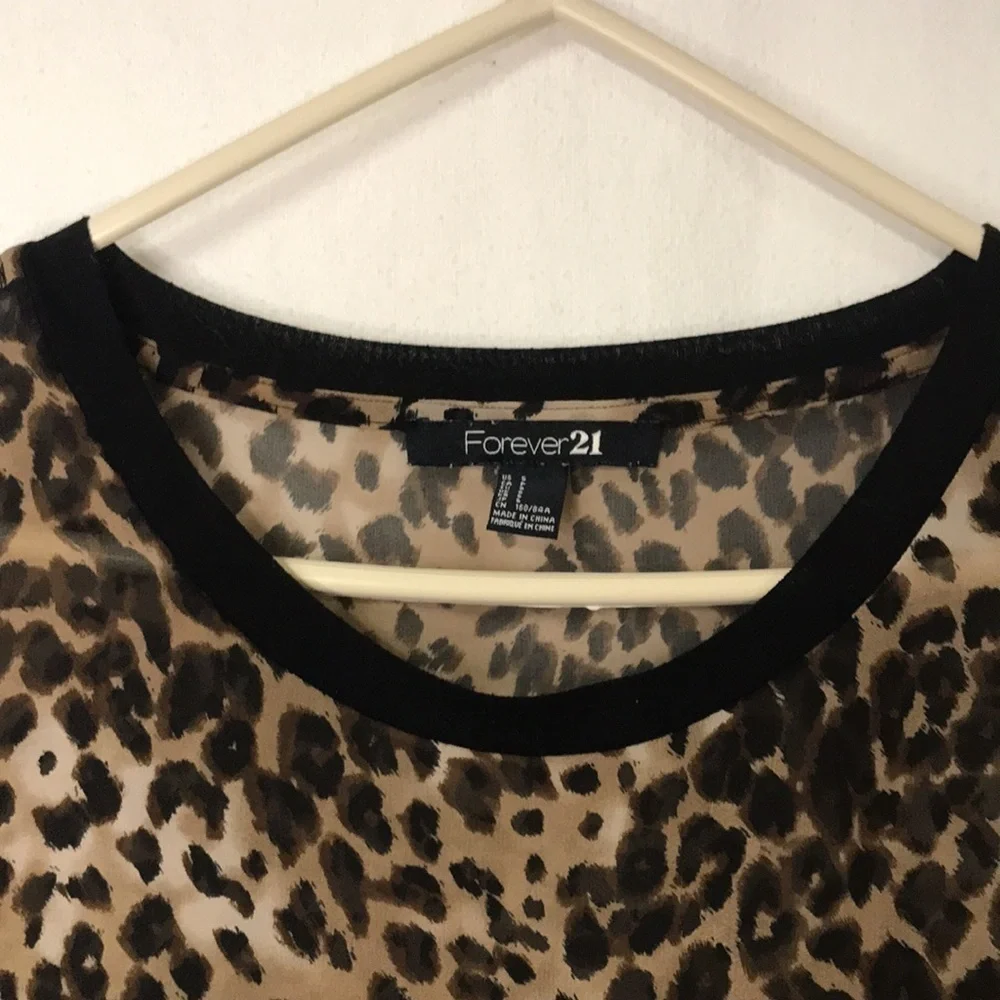 FOREVER 21 Women’s Sheer Blouse Top in Animal Print Dolman Sleeves Flowy Size S